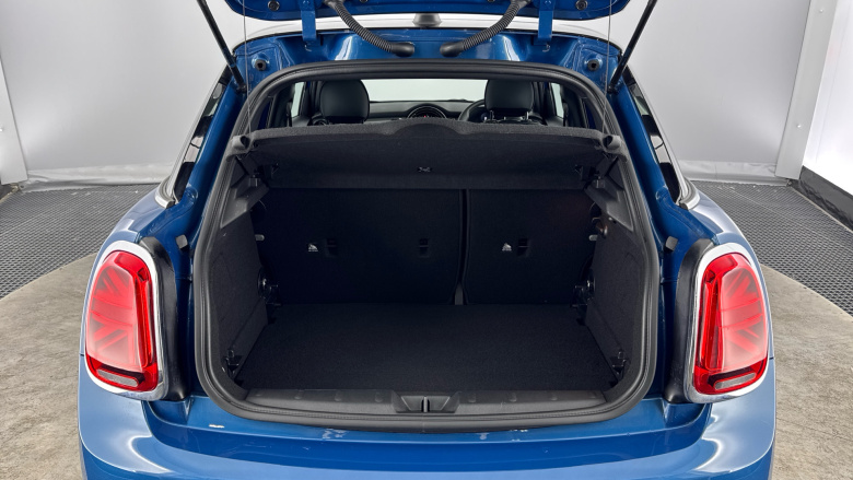 MINI Cooper 1.5 C Exclusive 3dr Auto Petrol Hatchback